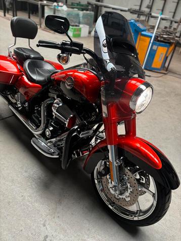 Harley-Davidson CVO ROAD KING  beschikbaar voor biedingen