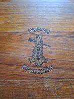 Ancien coffre en bois TUDOR bruxelles, Antiquités & Art, Antiquités | Outils & Instruments, Enlèvement ou Envoi