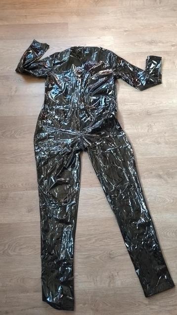 Pvc wetlook catsuit beschikbaar voor biedingen