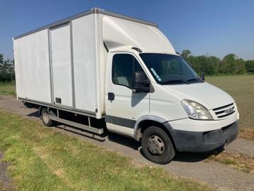 Iveco Daily 3000cc Alu caisse  attelage 3000 kg tirer, Autos, Achat, Entreprise, Boîte manuelle, Diesel