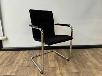 Vergaderstoelen zwart chrome sledeframe beschikbaar voor biedingen