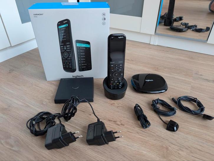 Logitech Harmony Elite,universel afstandsbediening,als nieuw, Audio, Tv en Foto, Afstandsbedieningen, Zo goed als nieuw, Universeel