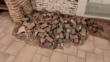 Ongekuiste gevelstenen beschikbaar voor biedingen