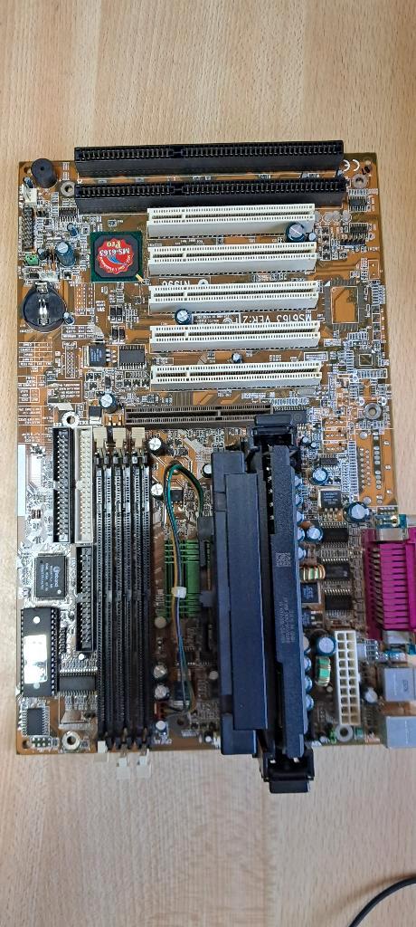 onderdelen oude pc pentium III  geschikt voor oude pc games, Computers en Software, Computerbehuizingen, Gebruikt, Ophalen