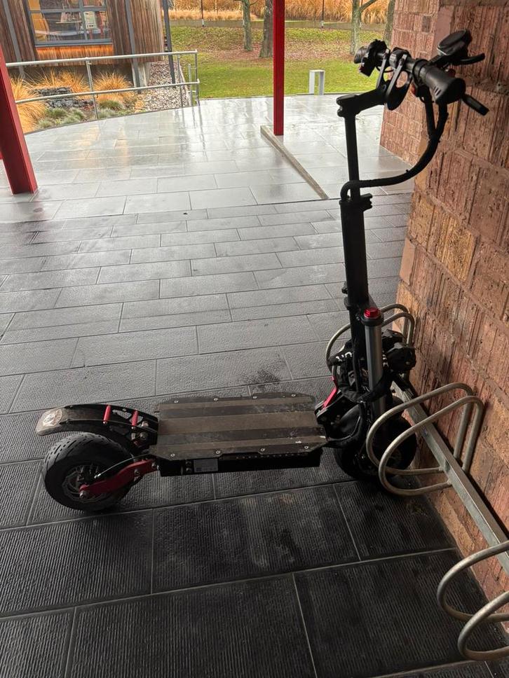 Laotie ti30, Fietsen en Brommers, Steps, Zo goed als nieuw, Ophalen