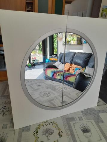 badkamer/toiletkastje met spiegel beschikbaar voor biedingen