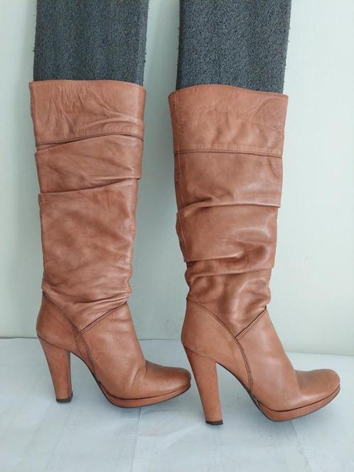 212C* OVYE jolies bottes brunes en cuir (37), Vêtements | Femmes, Chaussures, Porté, Bottes hautes, Brun, Envoi