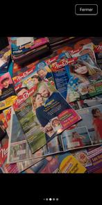 Lot revues Nous Deux – environ 100 numéros – neufs 2023/2025, Enlèvement ou Envoi, Comme neuf, Autres sujets/thèmes