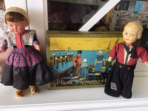 Boîte publicitaire rare ancienne + poupées anciennes 1940, Antiquités & Art, Curiosités & Brocante, Enlèvement ou Envoi