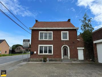 Maison à vendre à Moxhe, 3 chambres disponible aux enchères