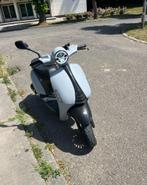 Venesi a klasse 2020, Fietsen en Brommers, Gebruikt, Benzine, Ophalen, Overige merken