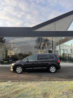 Volkswagen Touran 2023 1.5tsi dsg 7 pl, Auto's, 1498 cc, 4 cilinders, USB, Alcantara