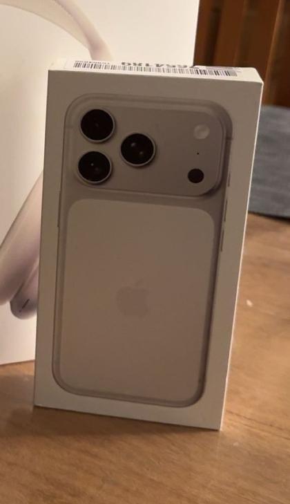 Ongeopende iphone 17 pro 512GB te koop, Telecommunicatie, Mobiele telefoons | Apple iPhone, Nieuw, 512 GB, Zonder abonnement, iPhone 15