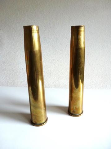 2 BOFORS obus hulzen in goede staat beschikbaar voor biedingen