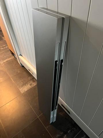 Ikea 2x grijze wandplank 120 cm beschikbaar voor biedingen