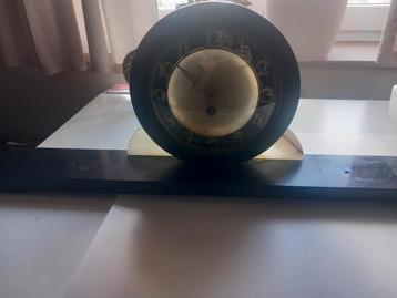 Art deco schouwklok beschikbaar voor biedingen