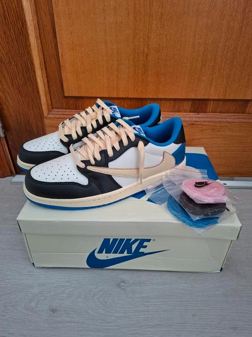 Travis Scott Air Jordan 1 Low - Fragment - 43, Kleding | Heren, Schoenen, Zo goed als nieuw, Sneakers, Ophalen