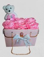 Décoration florale en satin, Kinderen en Baby's, Kraamcadeaus en Geboorteborden, Ophalen of Verzenden, Zo goed als nieuw