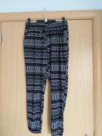 Zwart witte losse broek maat L, Kleding | Dames, Broeken en Pantalons, Zwart, Maat 42/44 (L), Ophalen of Verzenden, Zo goed als nieuw
