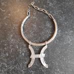 Biche de Bère ketting verzilverd genummerd en gestempeld, Enlèvement