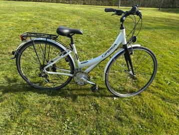 Vélo femme beschikbaar voor biedingen