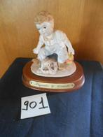Playmates bij Leonardo jongen met bal en hond verzamelfiguur, Ophalen of Verzenden, Zo goed als nieuw