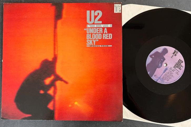 U2 - Under a blood red sky ( LP ), CD & DVD, Vinyles | Rock, Pop rock, 12 pouces, Enlèvement ou Envoi