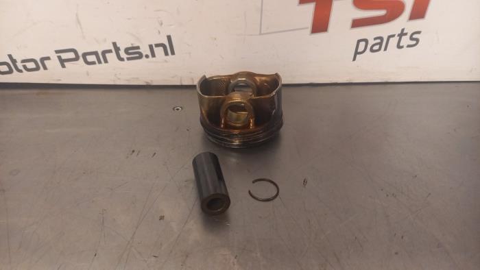 Zuiger van een Volkswagen Tiguan Allspace, Auto-onderdelen, Motor en Toebehoren, Volkswagen, Gebruikt, 3 maanden garantie, Ophalen of Verzenden
