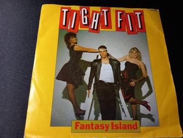 Tight Fit — Fantasy Island/Like Wild Fire '7 comme neuf disponible aux enchères