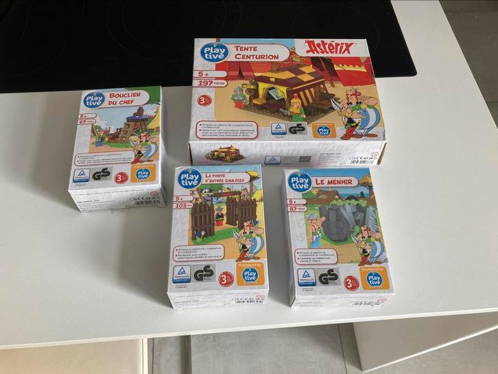 Asterix - 4 bouwdozen die compatibel zijn met Lego, Verzamelen, Stripfiguren, Nieuw, Boek of Spel, Asterix en Obelix, Ophalen of Verzenden