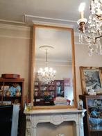 Schouw spiegel groot model met bladgoud., Antiek en Kunst, Ophalen
