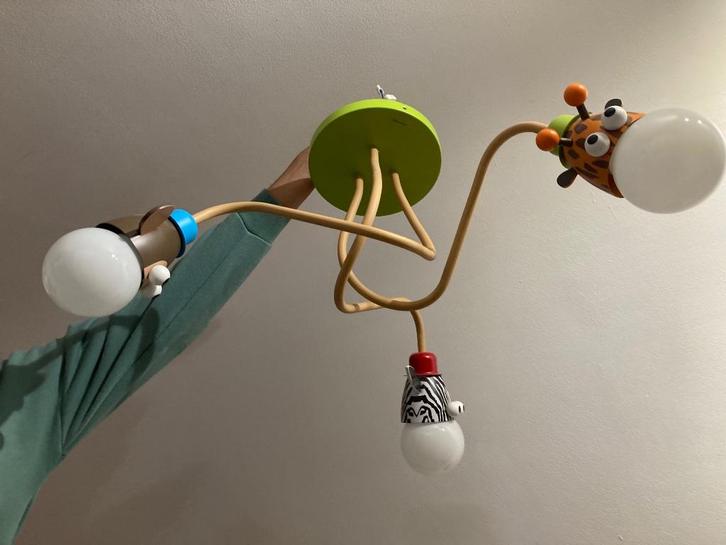 Plafondlamp voor kinderen, met giraf, aap en zebra, Huis en Inrichting, Lampen | Plafondlampen, Zo goed als nieuw, Glas, Hout
