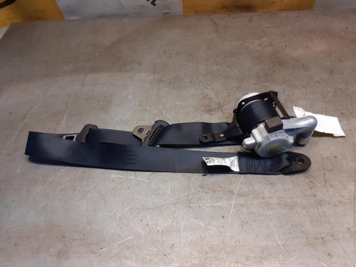 Tendeur de ceinture droit d'un Suzuki Alto, Autos : Pièces & Accessoires, Habitacle & Garnissage, Suzuki, Utilisé, 3 mois de garantie