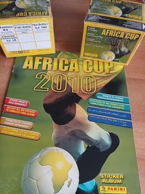 Coffret + album Panini Africa Cup 2010, Collections, Collections Autre, Comme neuf, Enlèvement ou Envoi