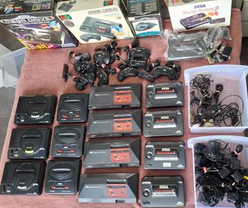 Lot Sega : 8x Mega Drive, 9x MS + toebehoren & 7 MD games beschikbaar voor biedingen