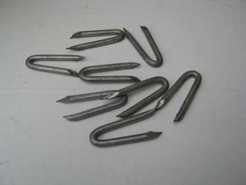 KRAMMEN verzinkt 2.4 x 25 mm.  € 4.50 per kgr. beschikbaar voor biedingen