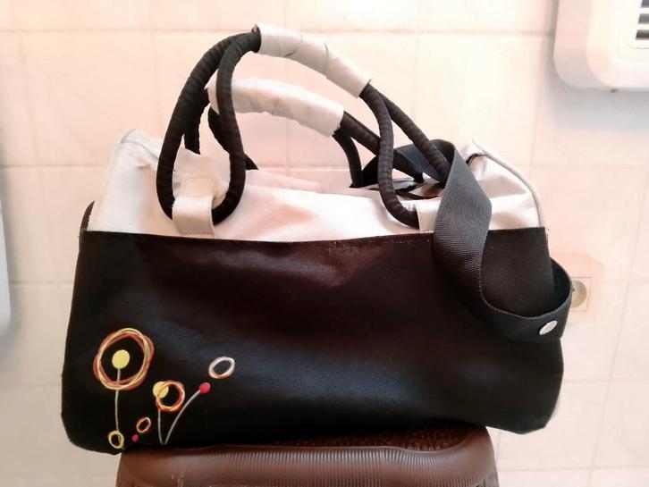 Sac à langer avec accessoires, Kinderen en Baby's, Luiertassen, Zo goed als nieuw, Schoudertas, Ophalen