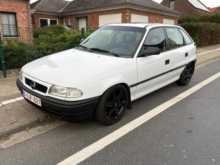 Opel Astra F oldtimer, Auto's, Opel, Particulier, Astra, Benzine, Ophalen