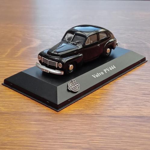 Volvo PV 444: beroemdste Zweedse auto van de jaren 50 en 60, Hobby & Loisirs créatifs, Voitures miniatures | 1:43, Comme neuf