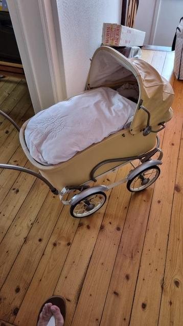 Vintage retro kinderwagen / buggy beschikbaar voor biedingen