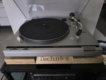 TECHNICS SL-B2 - Servo Automatic Turtable System beschikbaar voor biedingen