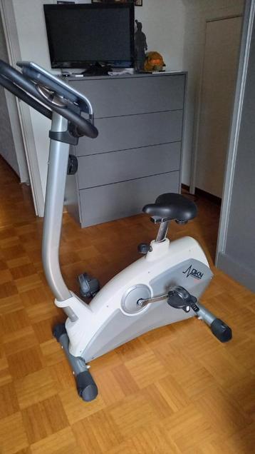 indoor fietstrainer DKN model M109 beschikbaar voor biedingen