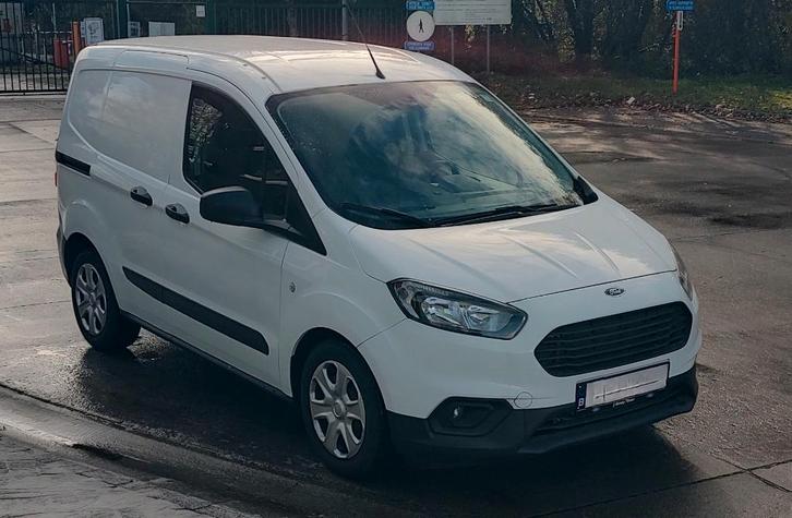 Ford Transit Courier 2023 – neuve, Autos, Camionnettes & Utilitaires, Particulier, ABS, Caméra de recul, Airbags, Air conditionné