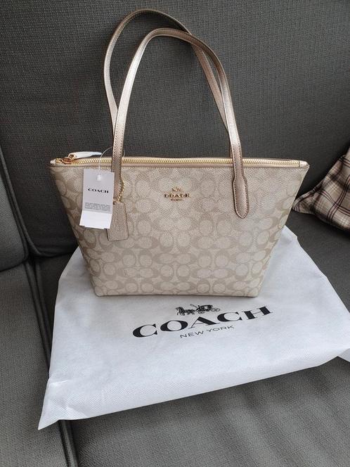 Coach handtas nieuw nooit gebruikt !, Handtassen en Accessoires, Tassen | Damestassen, Nieuw, Handtas, Ophalen of Verzenden