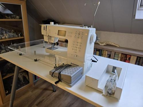 computergestuurd professioneel naaimachine SINGER, Hobby en Vrije tijd, Naaimachines en Toebehoren, Zo goed als nieuw, Naaimachine