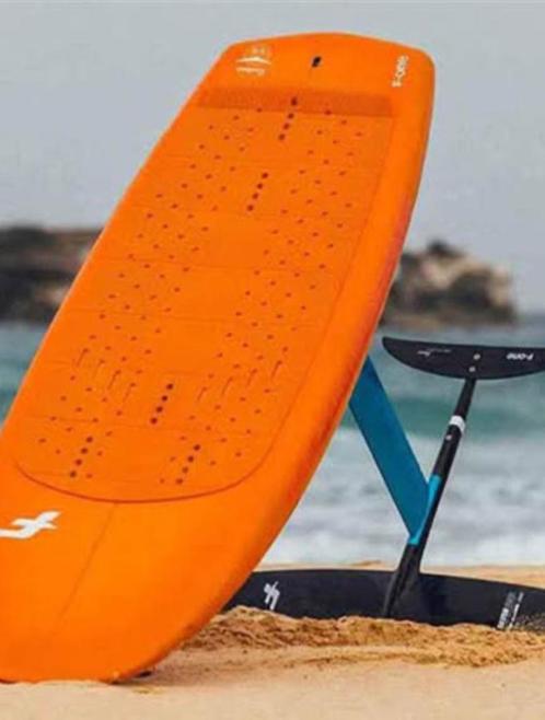 F One Wingfoil 120 L - compleet - beginnersset, Watersport en Boten, Wingsurfen, Gebruikt, Wingsurfset, Ophalen
