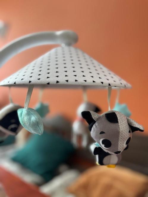 Babymobiel en projector TinyLove, Kinderen en Baby's, Speelgoed | Babyspeelgoed, Gebruikt, Mobiel, Met licht, Met geluid, Ophalen