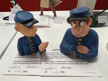 Blauwbloezen bustes Resitec 250 exemplaren  beschikbaar voor biedingen