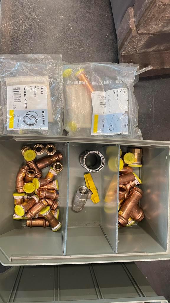 Lot technisch sanitair, Doe-het-zelf en Bouw, Sanitair, Zo goed als nieuw, Koper, Ophalen