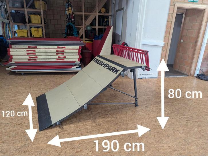 Rampe de skateboard, Enfants & Bébés, Jouets | Extérieur | Aires de jeux, Utilisé, Autres types, Enlèvement ou Envoi